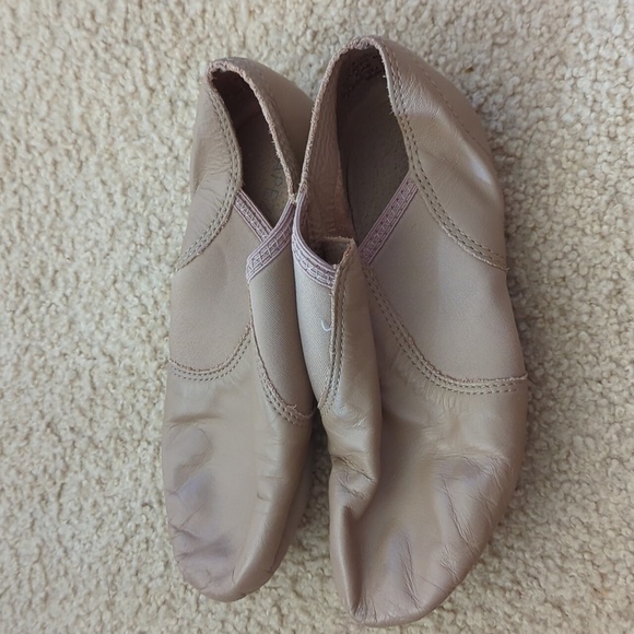 Capezio Tan Jazz Booties Size 7M - Picture 2 of 8